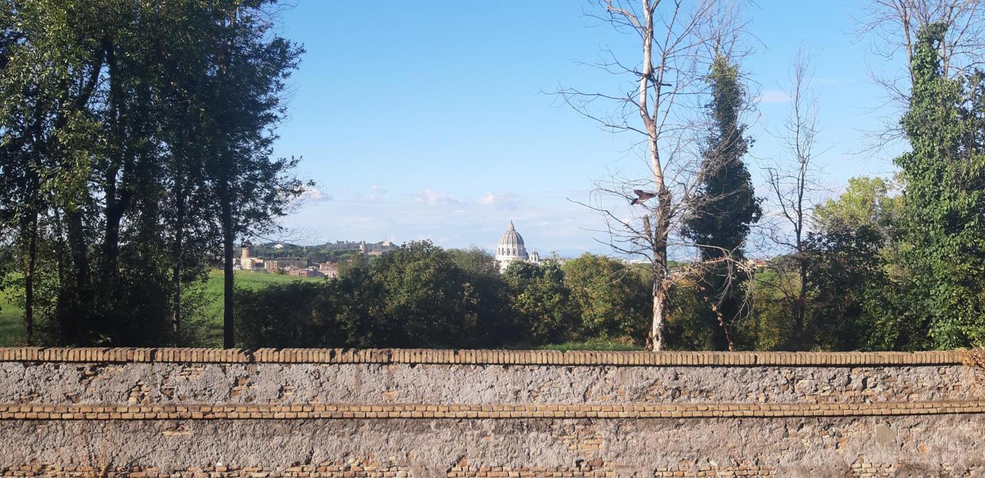 Casa Gaja, La Casa Vicino Pamphili * Roma